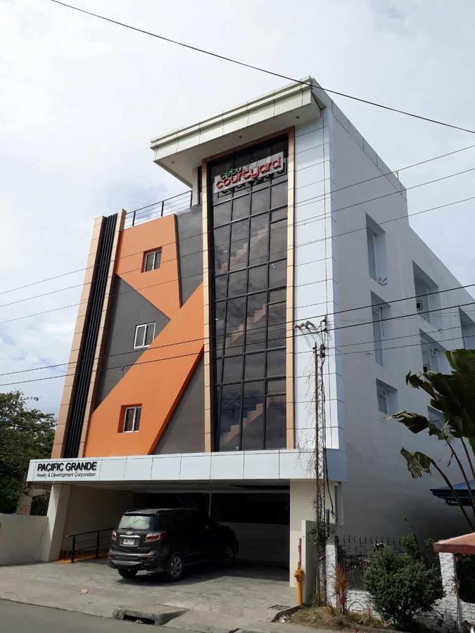 Cebu Courtyard Hotel Lapu-Lapu City Exterior photo